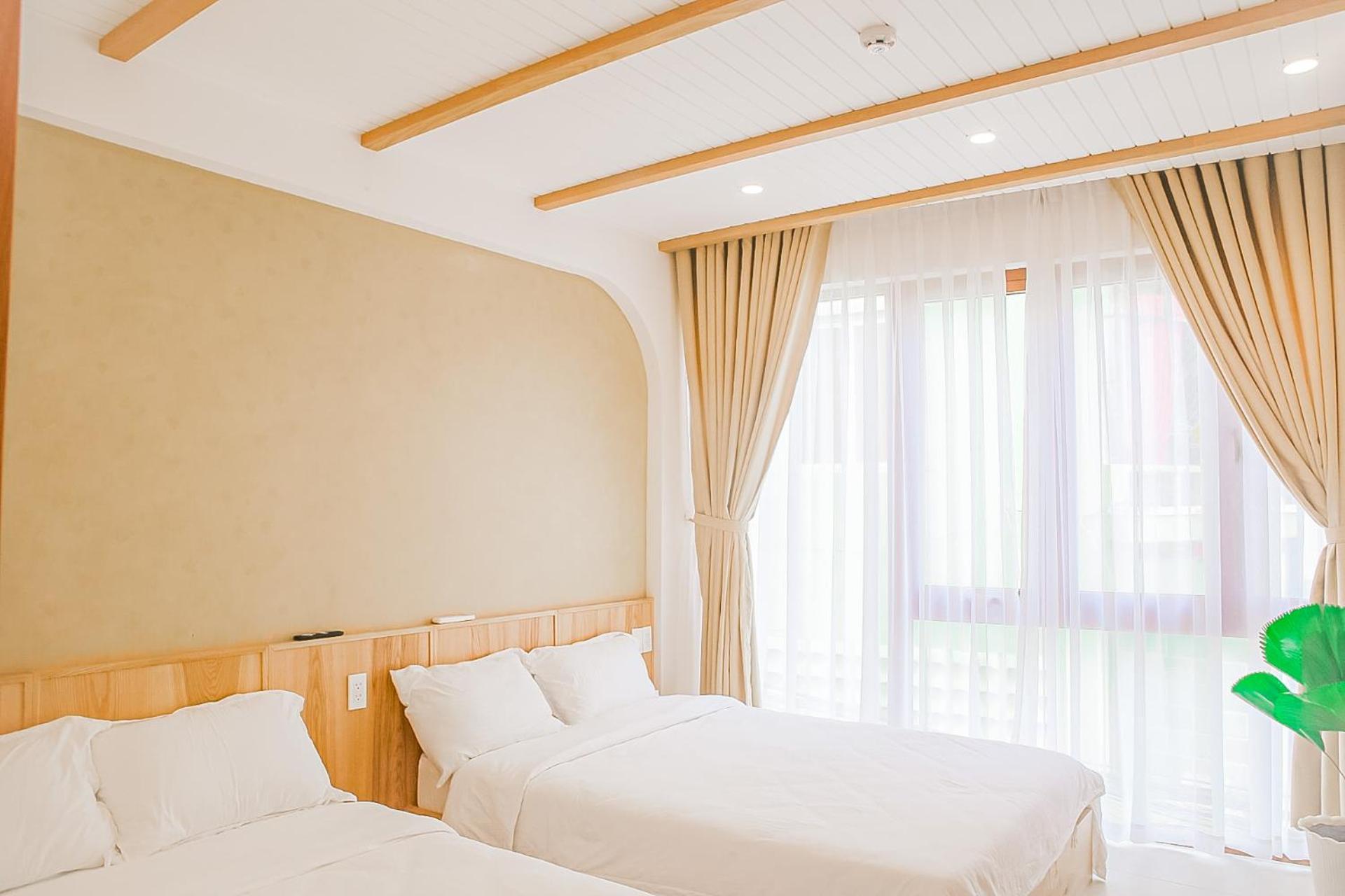 Baphu - 5br - 5 Mins Walk To My Khe * Da Nang
