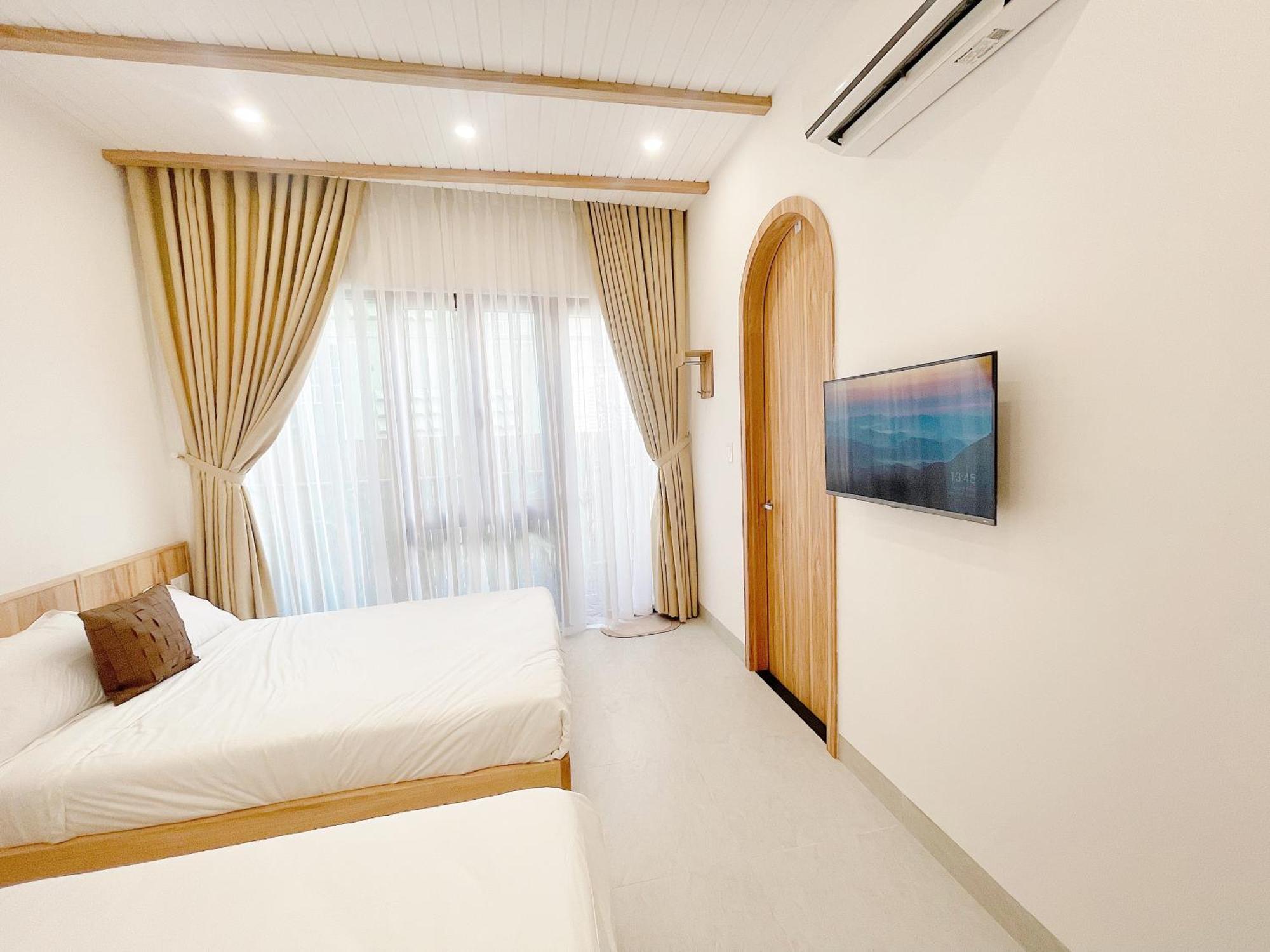 Baphu - 5br - 5 Mins Walk To My Khe Da Nang